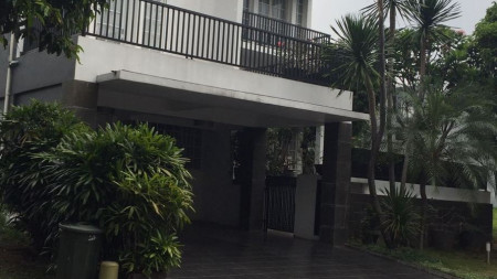 RUMAH CANTIK MEWAH BAGUS CANTIK ASRI DAN NYAMAN DI KEBAYORAN BINTARO