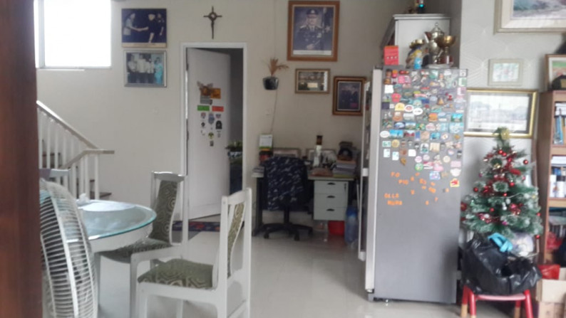 Rumah Siap huni,dalam cluster di Bintaro 7.