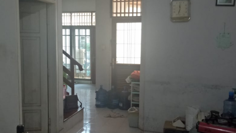 Dijual cepat rumah di Puri Indah, Jakarta Barat