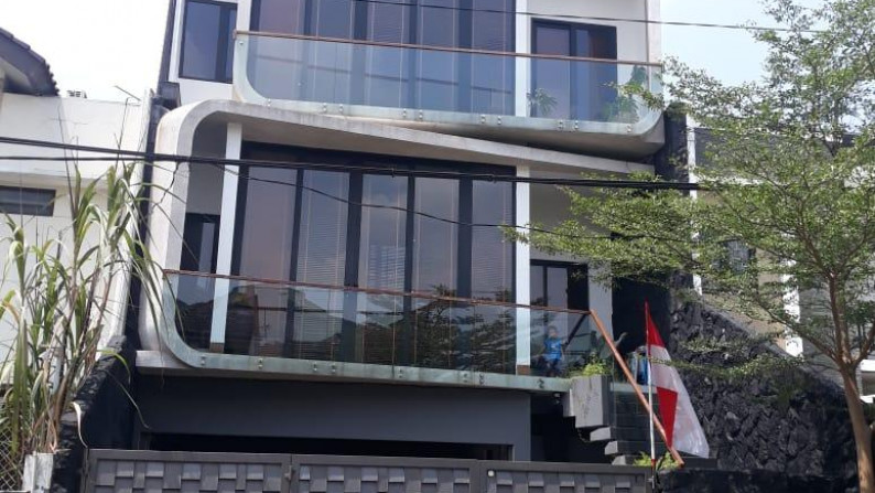 Rumah Asri,Cantik,siap huni di Bumi Bintaro Permai Jakarta selatan