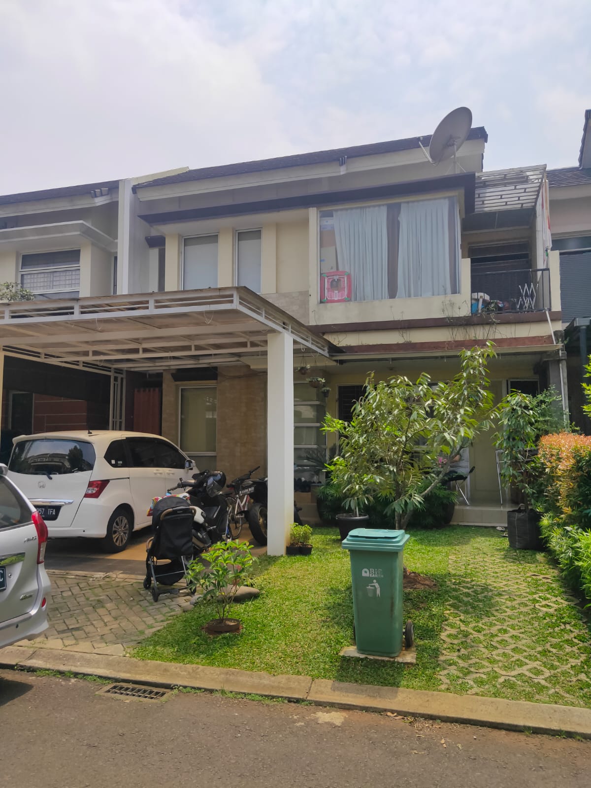 Rumah 2 lantai murah dalam cluster ,Asri dan Tenang di BSD  Tangerang