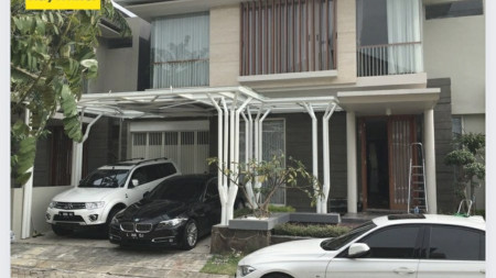 Dijual Rumah The Greenlake Citraland Surabaya - Full Furnished Design Interior - Garasi Carport 3 Mobil LUAS