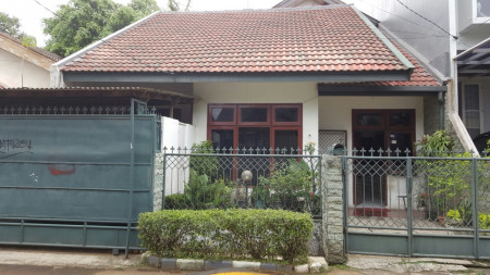 Rumah siap huni ,nyaman di Sektor 3A Bintaro Jaya