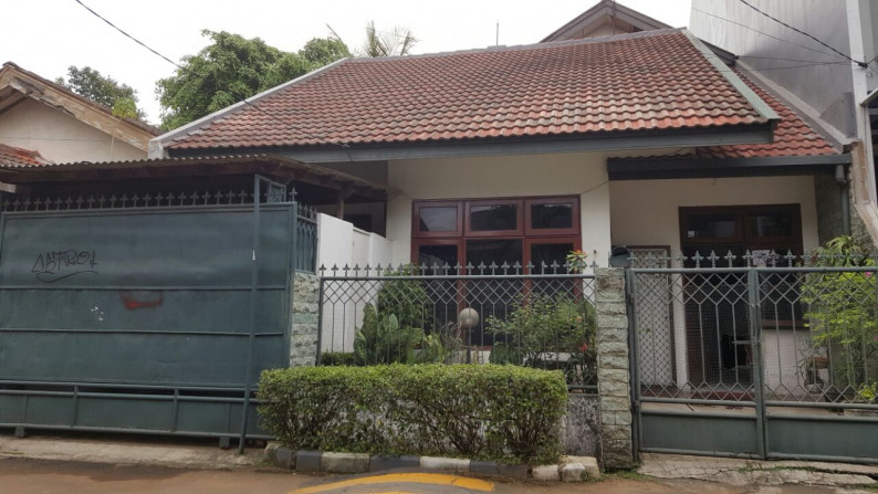 Rumah siap huni ,nyaman di Sektor 3A Bintaro Jaya