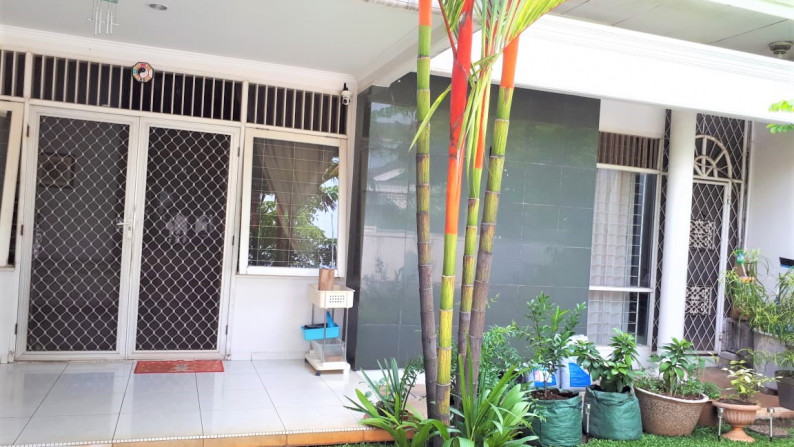 DIJUAL CEPAT RUMAH DIKAWASAN ELIT INTERCON TAMAN KEBON JERUK