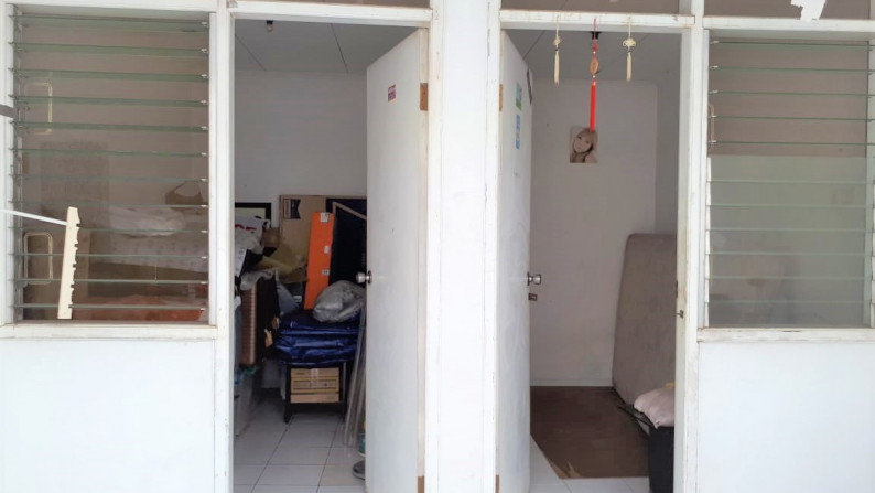 DIJUAL CEPAT RUMAH DIKAWASAN ELIT INTERCON TAMAN KEBON JERUK