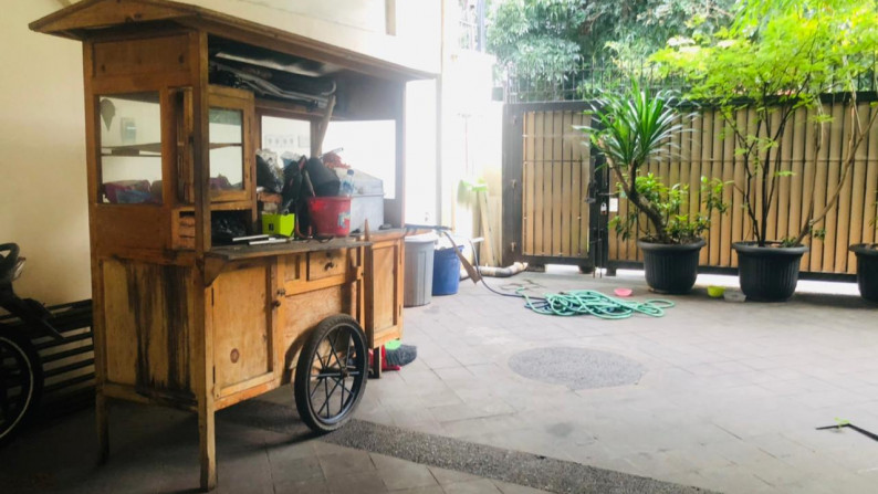 DIJUAL EX RESTO (HITUNG TANAH) JALAN WIJAYA KUSUMA JAKARTA SELATAN