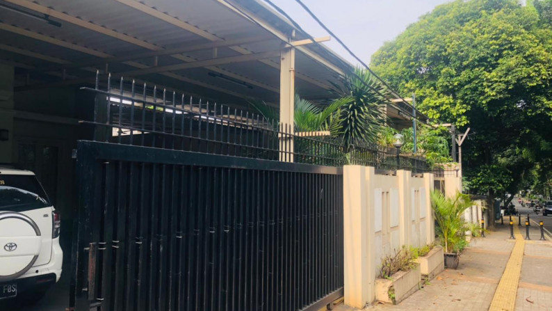 DIJUAL RUMAH JL. WIJAYA KUSUMA JAKSEL