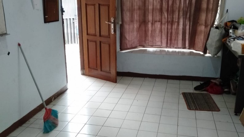 Rumah di hook, siap huni di Bintaro sektor 5. 