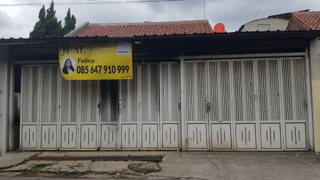 Turun Harga! Rumah dan Ruang Usaha di Arcamanik Bandung