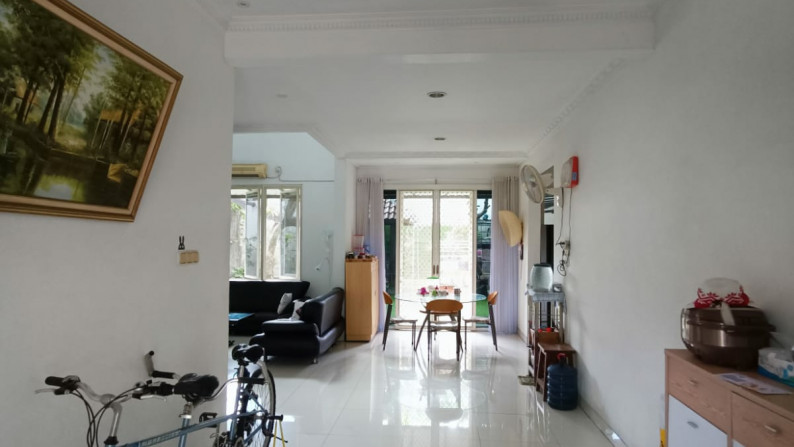 Dijual Rumah Villa Bukit Mas - Modern - Taman LUAS dekat Mayjen Sungkono - Akses Tol Satelit