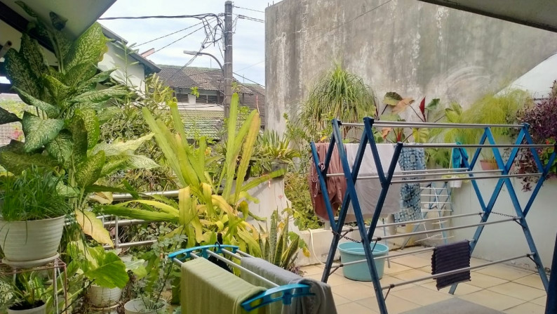 Rumah Pinggir Jalan Raya Pelni, Depok, SHM, Siap Huni, Lokasi Strategis, Harga NEGO