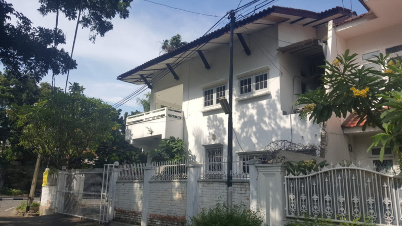 Rumah dipinggir jalan Bintaro 1