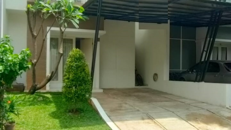 Rumah cantik siap huni di ciputat