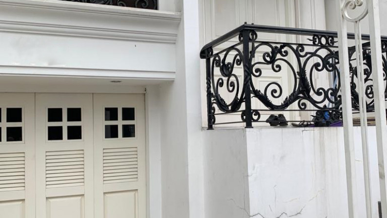 Dijual Rumah Bagus Di Jl Pinang Emas, Pondok Indah DKI Jakarta