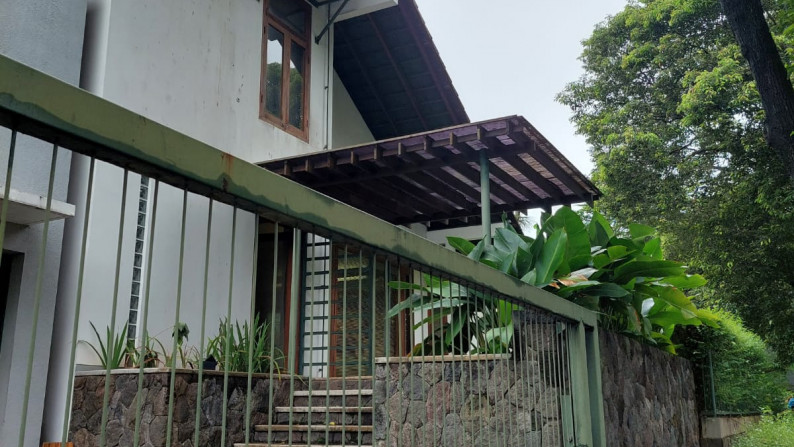 Rumah Lux  di pondok indah