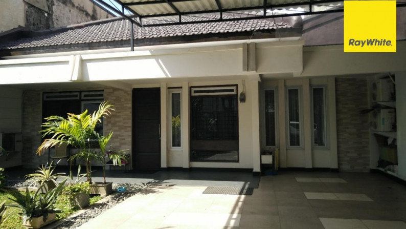 Rumah di Jalan Raya Ngagel Madya, Surabaya