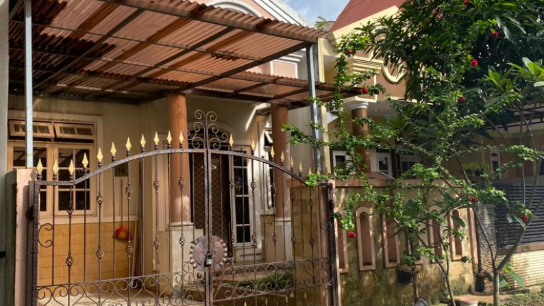 Rumah dalam perbaikan Di Taman Crista Bintaro Jaya Sektor 9