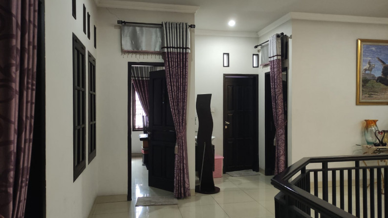 Dijual rumah elegan semi furnished di Cibeber - Cimahi Selatan