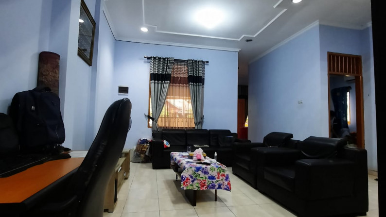 Rumah Siap Huni dan Strategis @Dahlia Loka, Graha Raya