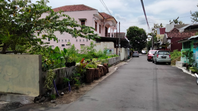 Tanah 402 Meter Persegi Dikawasan Kampus YKPN dan UPN Jl Acasia Seturan