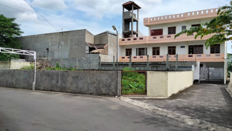Tanah 402 Meter Persegi Dikawasan Kampus YKPN dan UPN Jl Acasia Seturan