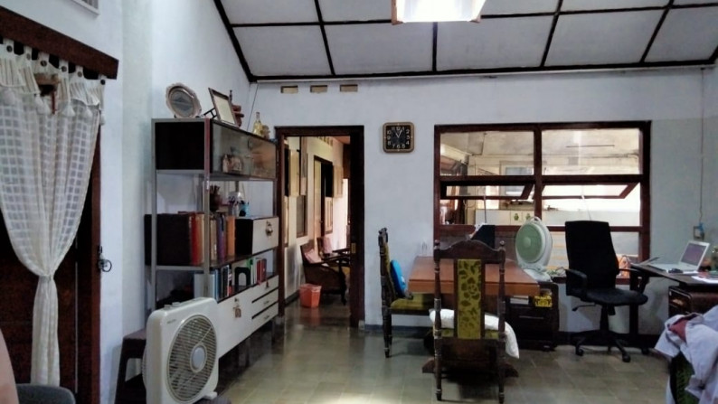 Rumah Klasik Dengan 7 Kamar Di Demangan Baru Lokasi Premium Dekat Kampus Sanata Dharma