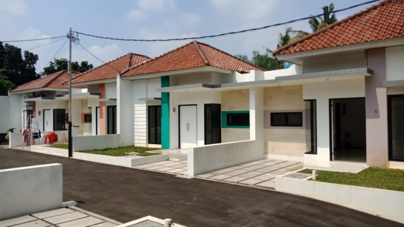 Rumah Cantik Baru Gress Baru di Cipadu.