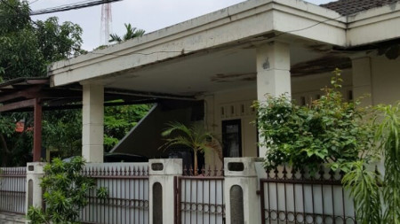 Rumah Siap Huni di Ciledug Mencong