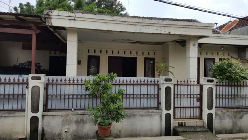 Rumah Siap Huni di Ciledug Mencong