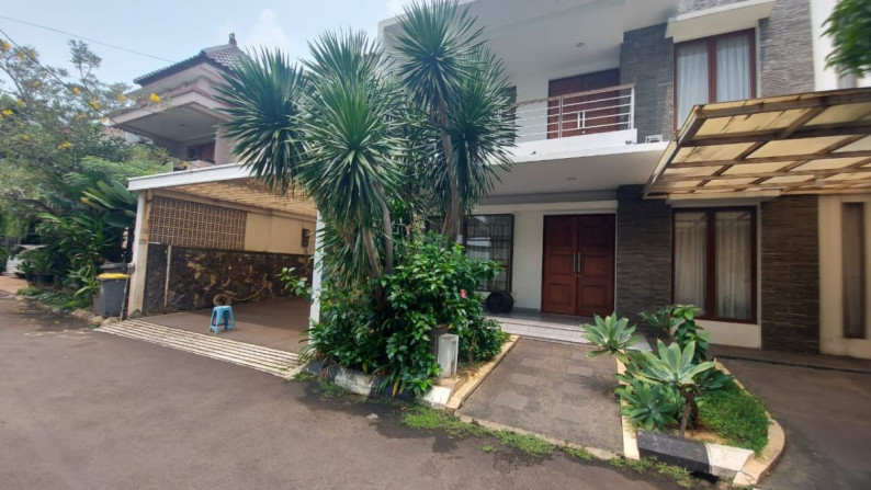 Rumah Bagus, nyaman bebas banjir siap huni di Cipete