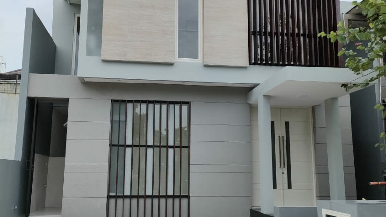 Dijual Rumah Baru Graha Famili Surabaya NEW 4+1 K.Tidur Modern Siap Huni - Bisa KPR bank