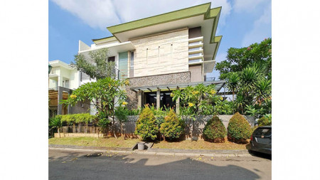 Rumah Hoek Pelangi Nila, Gading Residence Kelapa Gading Luas 200m2