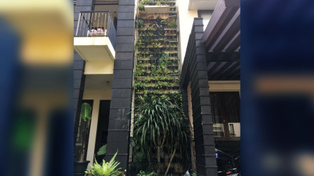 Rumah Cantik Sejuk dan Tenang di Senayan Bintaro