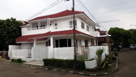 Rumah Bagus,lokasi oke di Mandar Sek 3a.