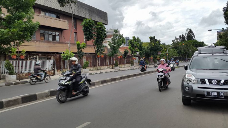 Ruko komersial 2 lantai di Jalan Jend. Sudirman Mainroad STRATEGIS tengah Kota