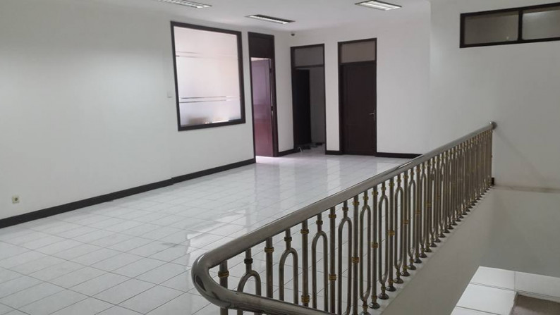 MURAH RUKO/ Tempat usaha di pusat kota,Jalan Lengkong kecil mainroad