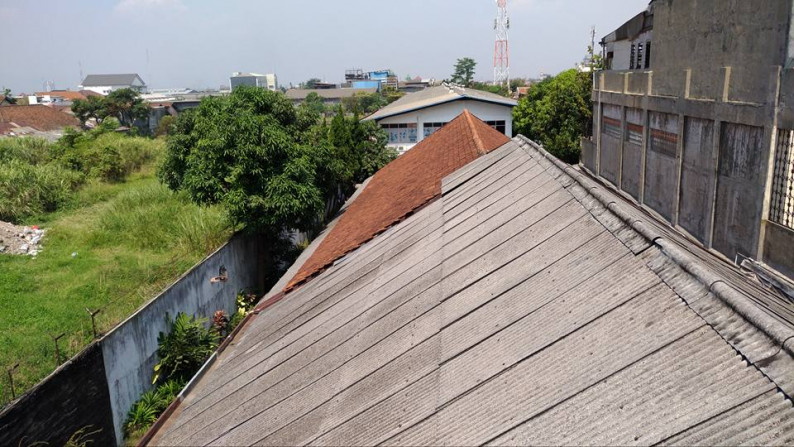 LANGKA!! Ruang Usaha/Gudang Di Jalan Sudirman Mainroad Tengah Kota Strategis sekali