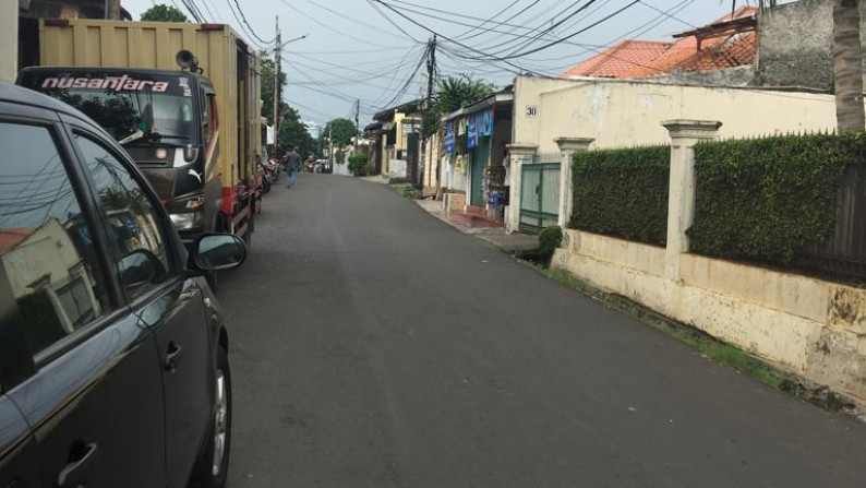 Rumah Siap huni,bagus di Mampang Jakarta Selatan