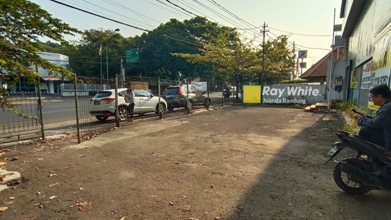 SPEKTAKULAR GEDUNG 2 LANTAI DI AHMAD YANI MAINROAD DISEWAKAN!!