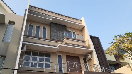 Brand new house in Puri Indah