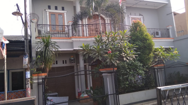 Rumah siap huni di Jjurangmangu Barat Tangsel