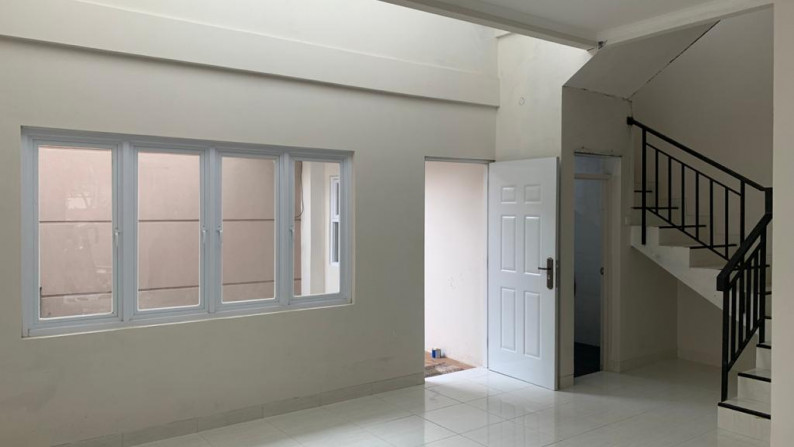 Disewakan Rumah Baru Minimalis di tengah kota sayap BKR Kota Bandung