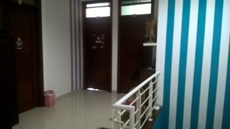 Dijual Rumah 2,5 Lantai Di Komplek Batununggal Bandung