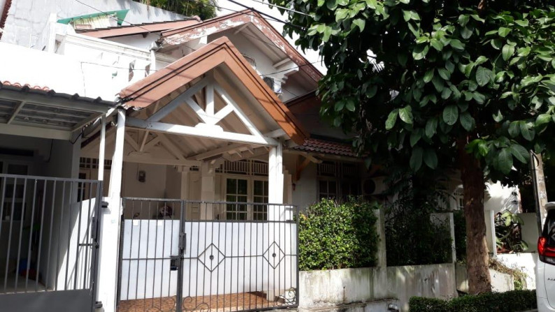 Rumah Sewa  di Bintaro Jaya Sektor 5