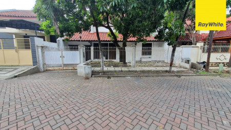 Rumah SHM di Satelit Utara, Surabaya Barat