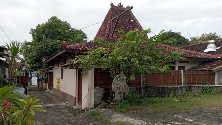 Rumah Joglo Di Jl Tirtodipuran Dekat Jl parangtritis