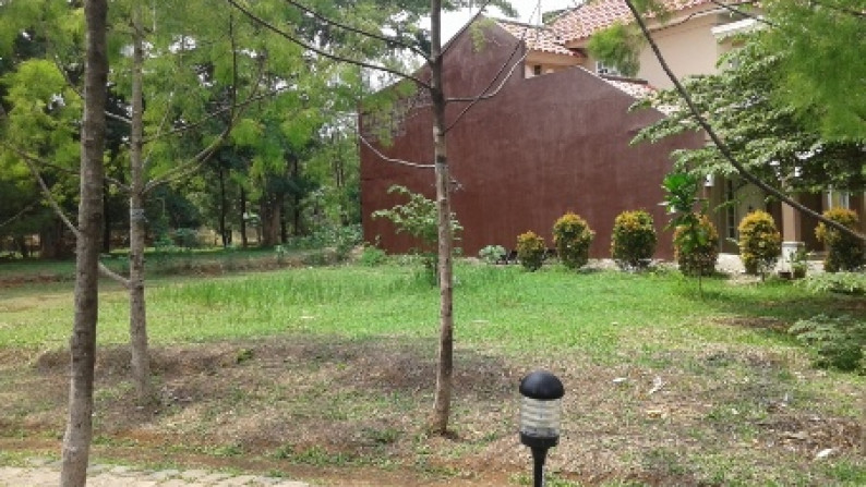 Tanah kavling di Kota Wisata, Cibubur, cluster Madrid , hadap taman.