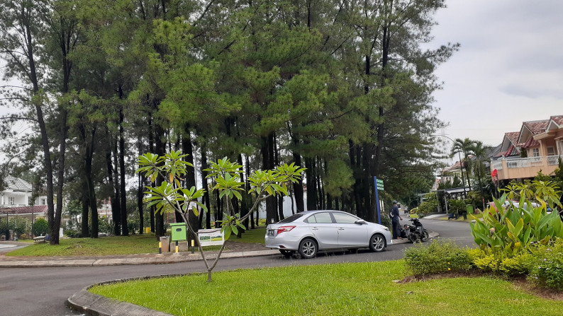 Tanah kavling di Kota Wisata, Cibubur, cluster Madrid , hadap taman.