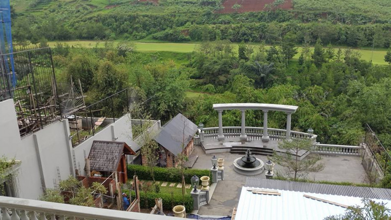 Rumah Exclusive di Dago Pakar Golf View Lapang Golf Mantap